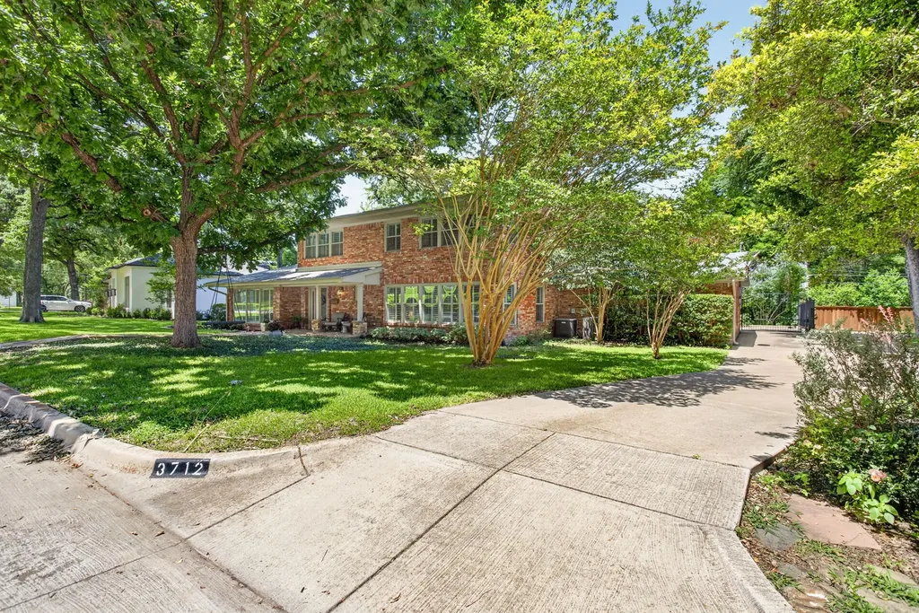 3712 Fox Hollow Street Fort Worth TX 76109