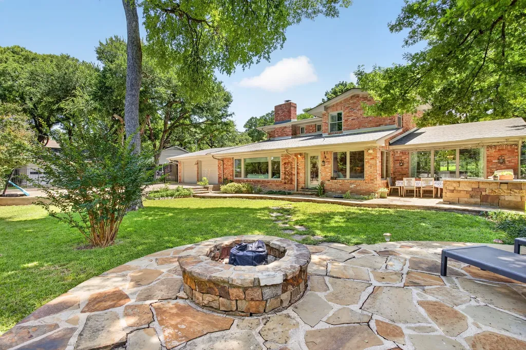 3712 Fox Hollow Street Fort Worth TX 76109
