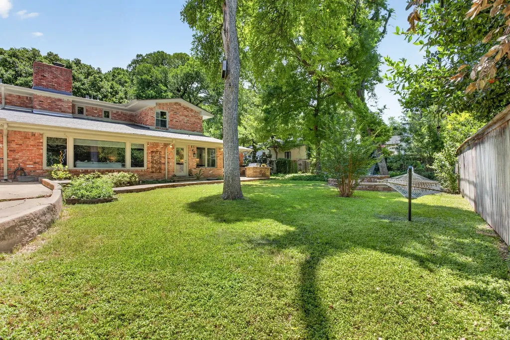 3712 Fox Hollow Street Fort Worth TX 76109
