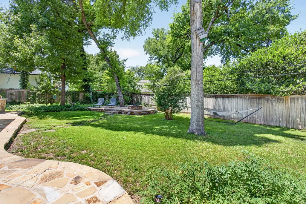 3712 Fox Hollow Street Fort Worth TX 76109