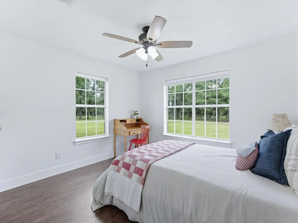 210 County Road 2696 Alvord TX 76225