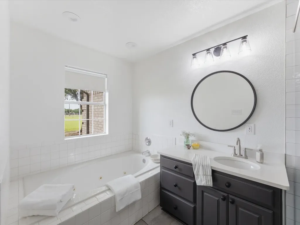 210 County Road 2696 Alvord TX 76225