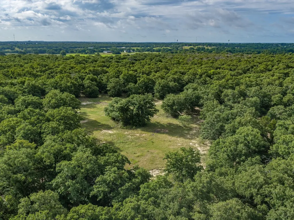 210 County Road 2696 Alvord TX 76225