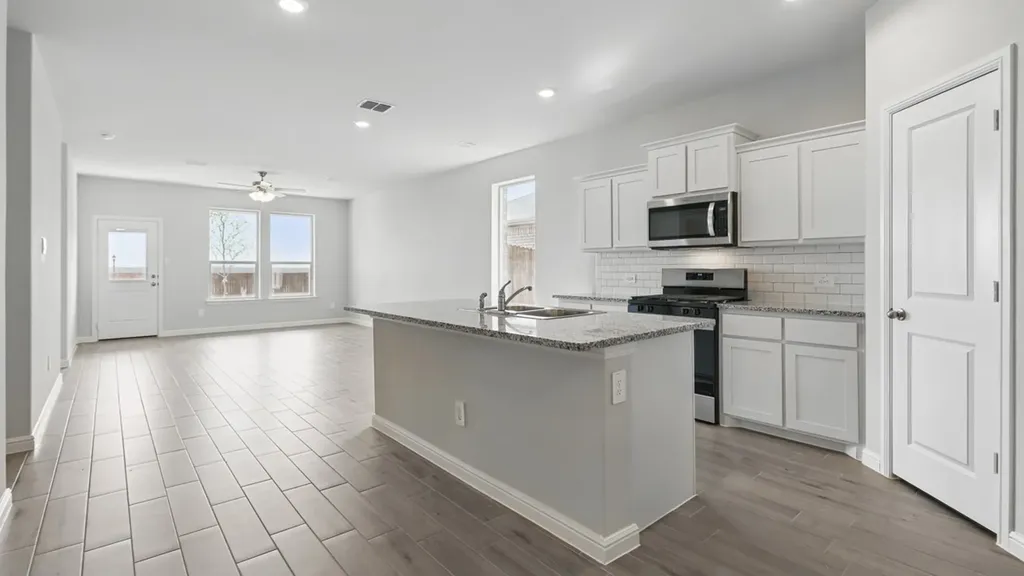 629 Harvey Street Grandview TX 76050
