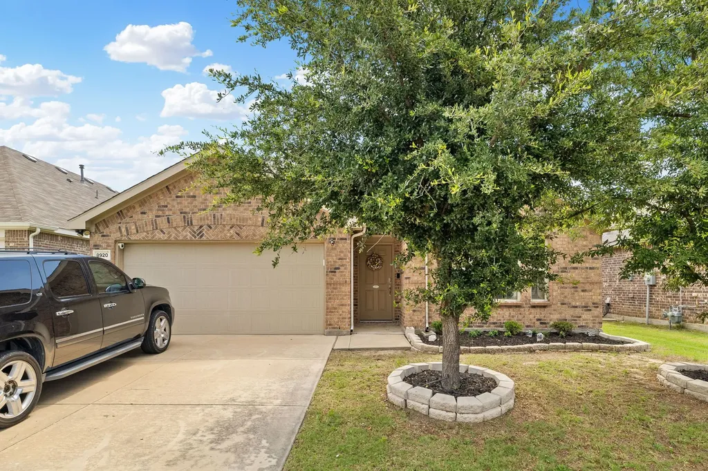 8920 Prairie Dawn Drive Fort Worth TX 76131