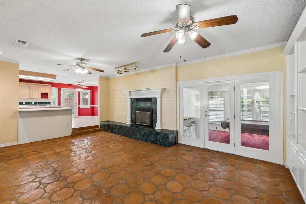 4204 Biscayne Drive Haltom City TX 76117