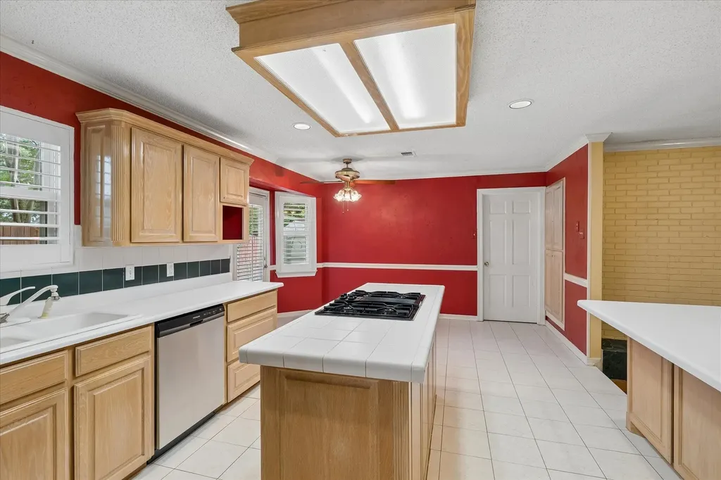 4204 Biscayne Drive Haltom City TX 76117