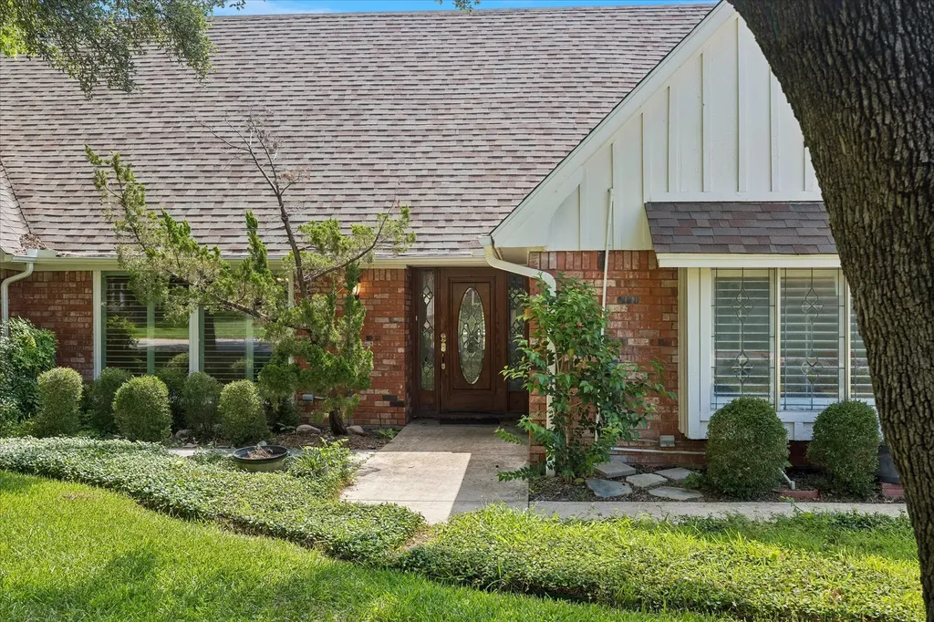 4204 Biscayne Drive Haltom City TX 76117