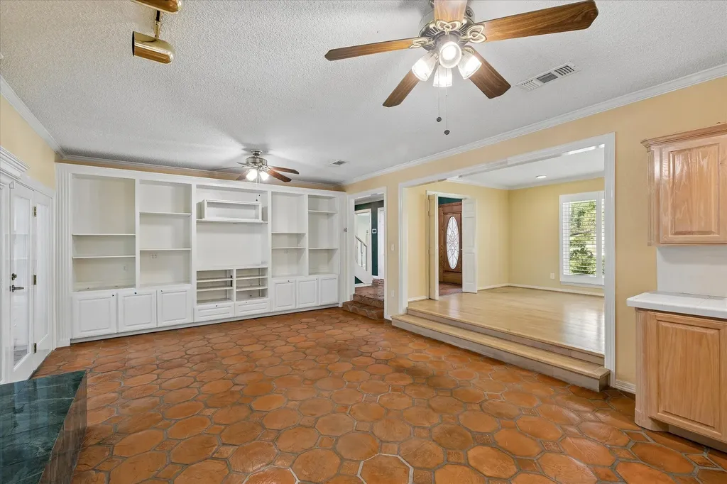 4204 Biscayne Drive Haltom City TX 76117