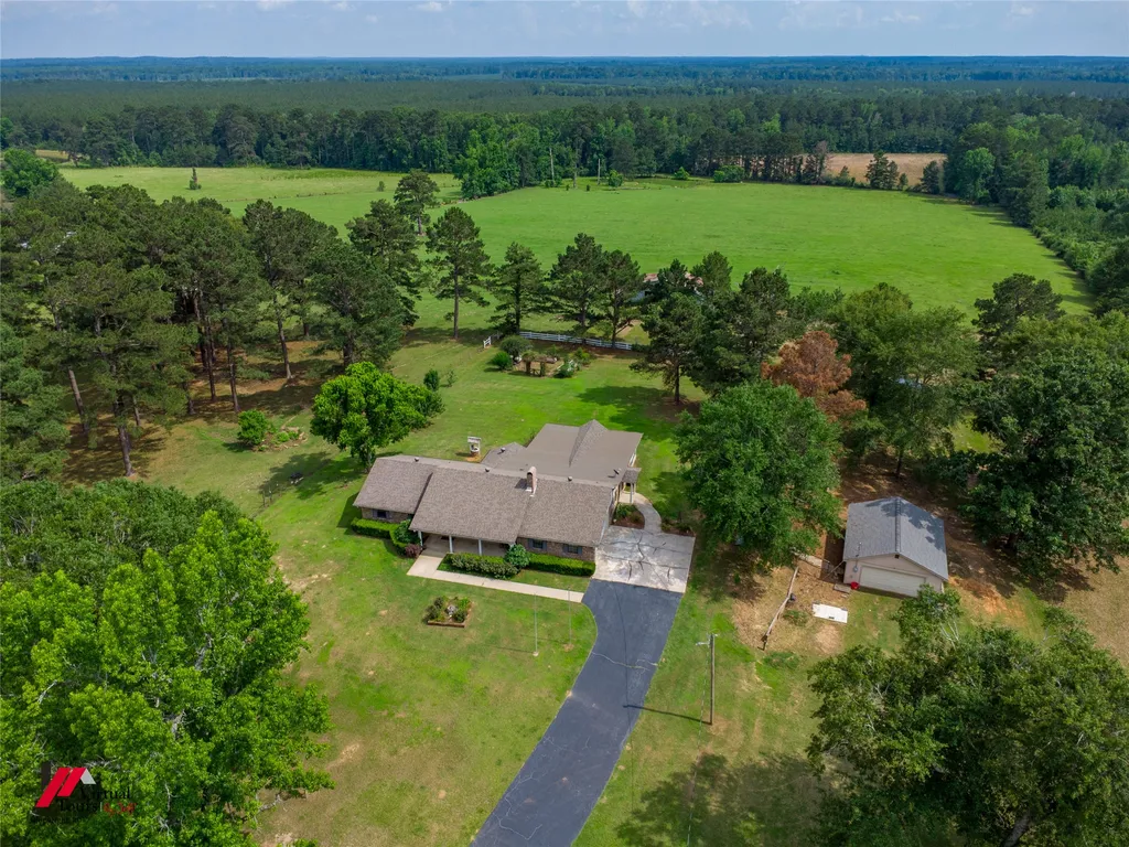 236 Charlie Cannon Road Coushatta LA 71019