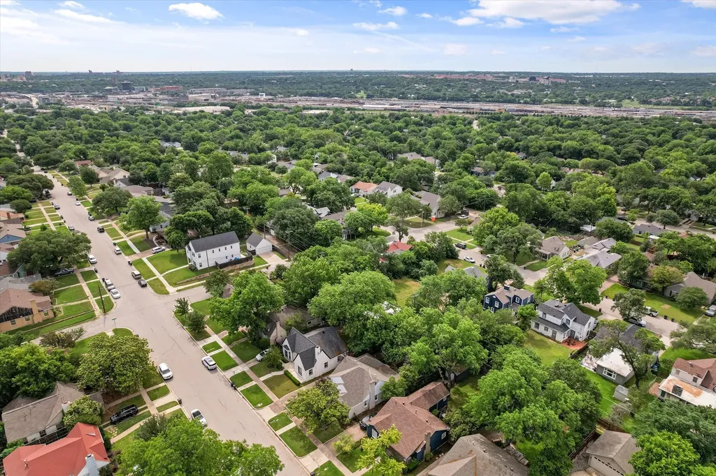 4313 Locke Avenue Fort Worth TX 76107