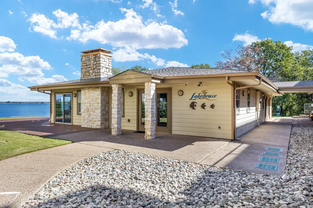 428 Waterscape Drive Hickory Creek TX 75065