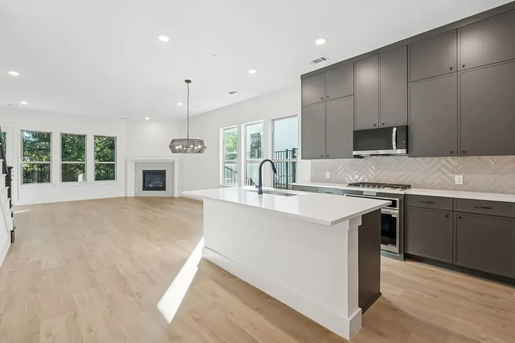 428 Waterscape Drive Hickory Creek TX 75065