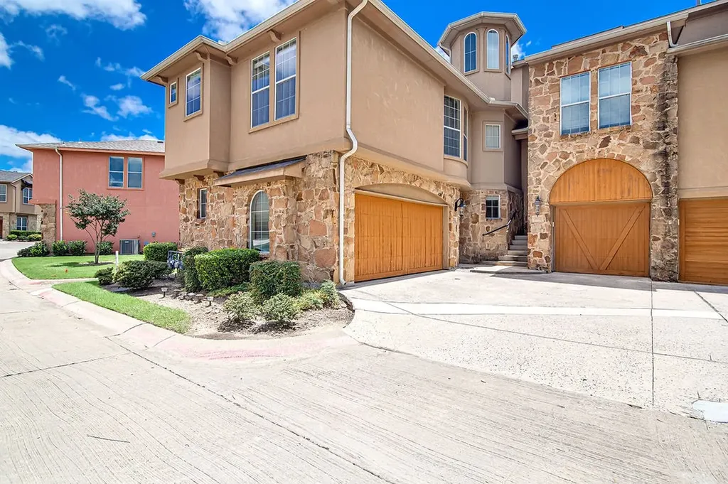 2635 Villa Di Lago Grand Prairie TX 75054