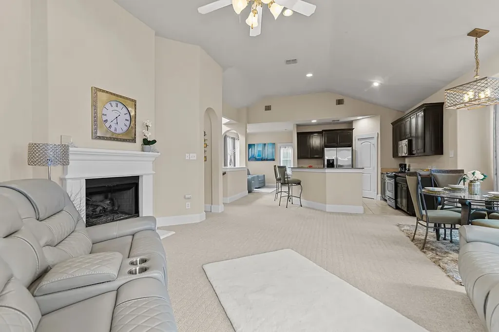 2635 Villa Di Lago Grand Prairie TX 75054