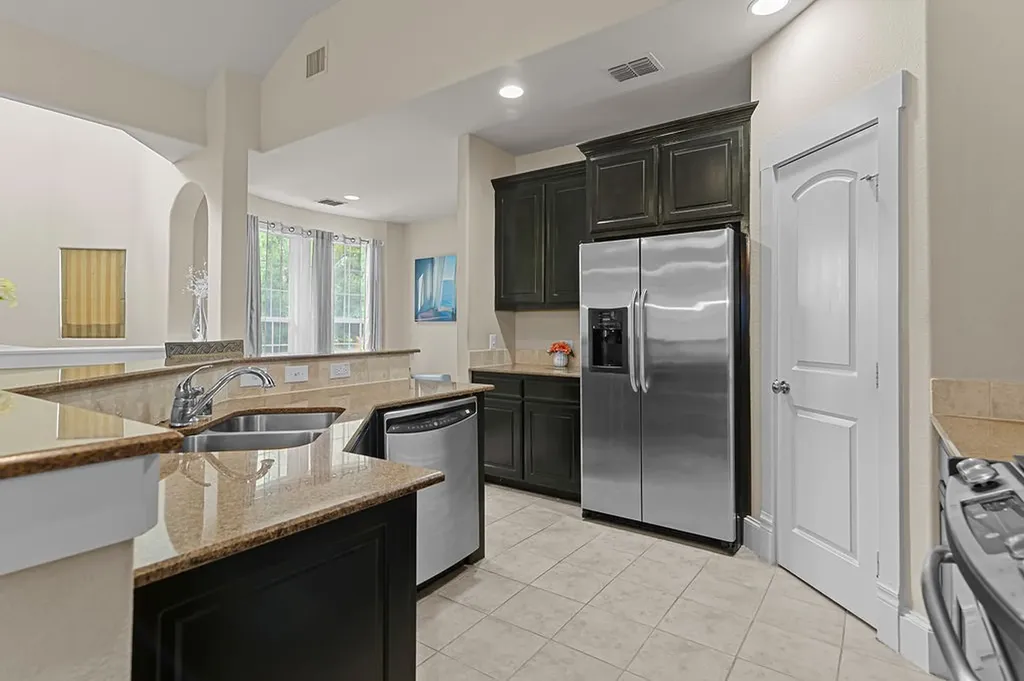 2635 Villa Di Lago Grand Prairie TX 75054