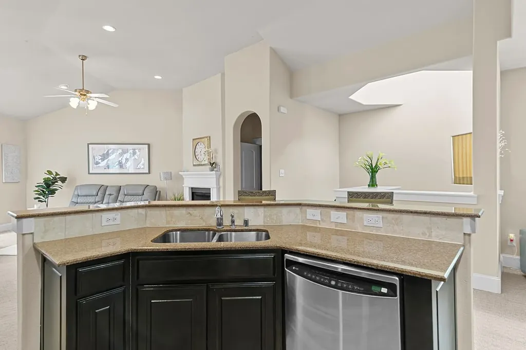 2635 Villa Di Lago Grand Prairie TX 75054