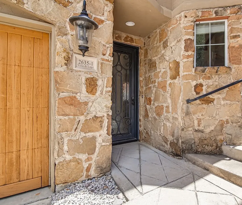 2635 Villa Di Lago Grand Prairie TX 75054