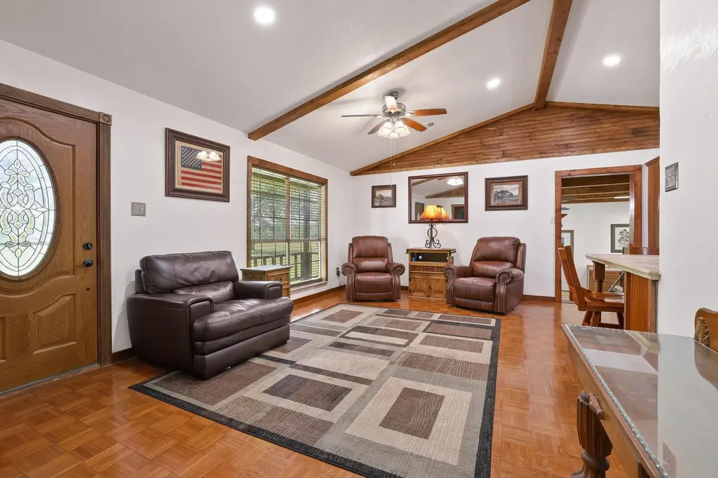 1045 Middle Road Denison TX 75021
