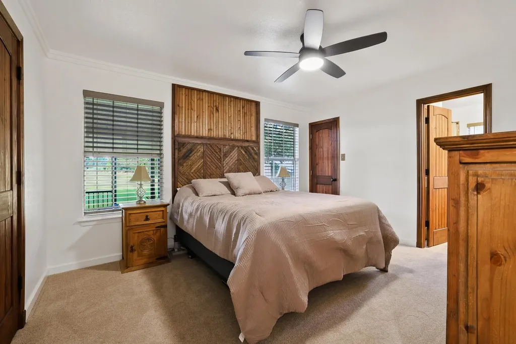 1045 Middle Road Denison TX 75021