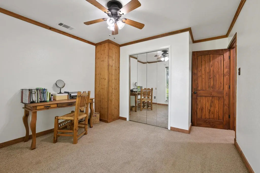 1045 Middle Road Denison TX 75021