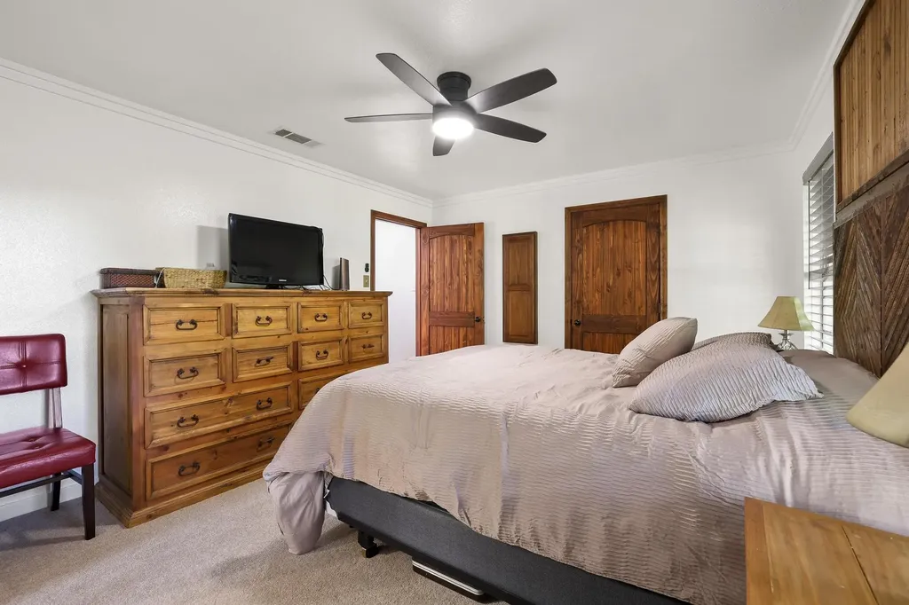 1045 Middle Road Denison TX 75021