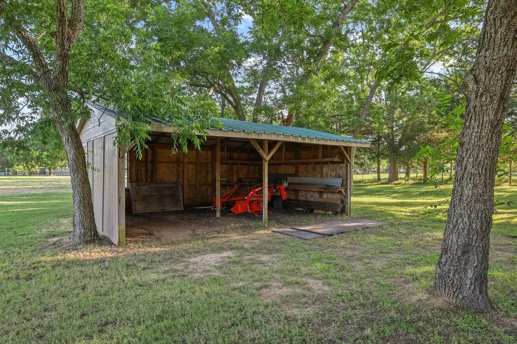 1045 Middle Road Denison TX 75021