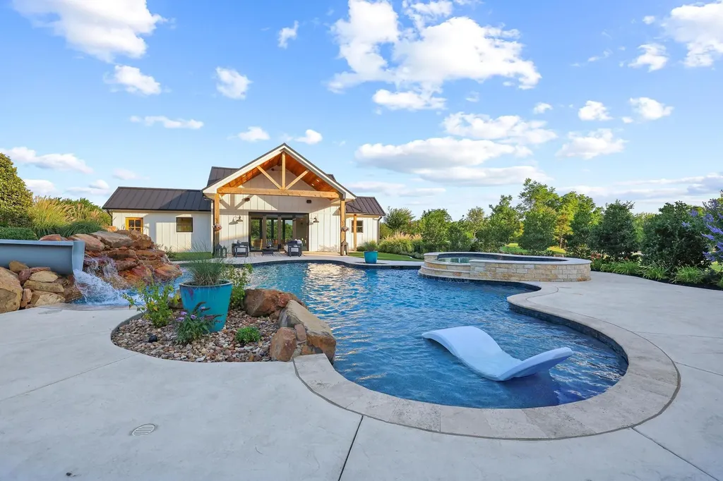 192 Mcclain Lane Pottsboro TX 75076