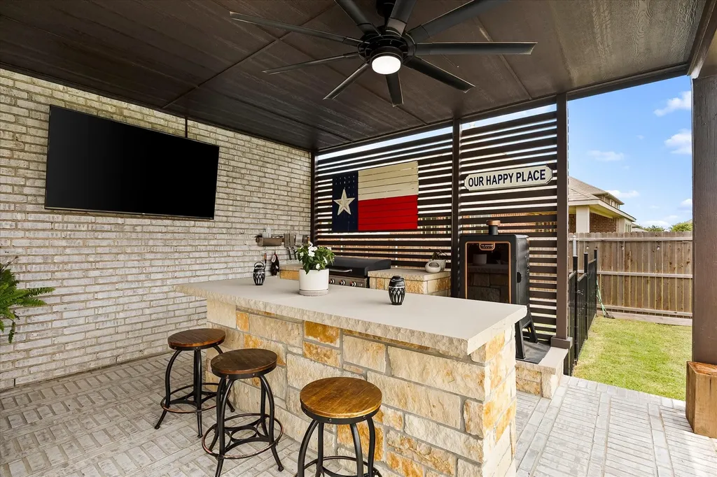 1042 Watercourse Place Royse City TX 75189