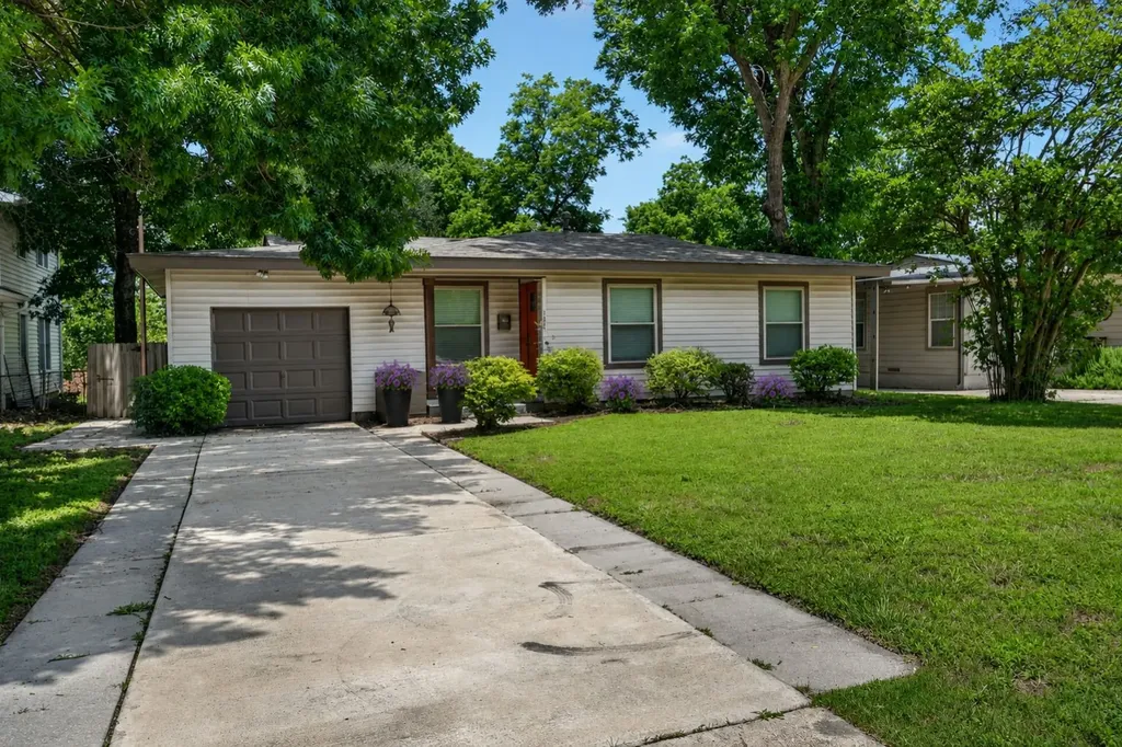 601 Circle Drive Arlington TX 76010