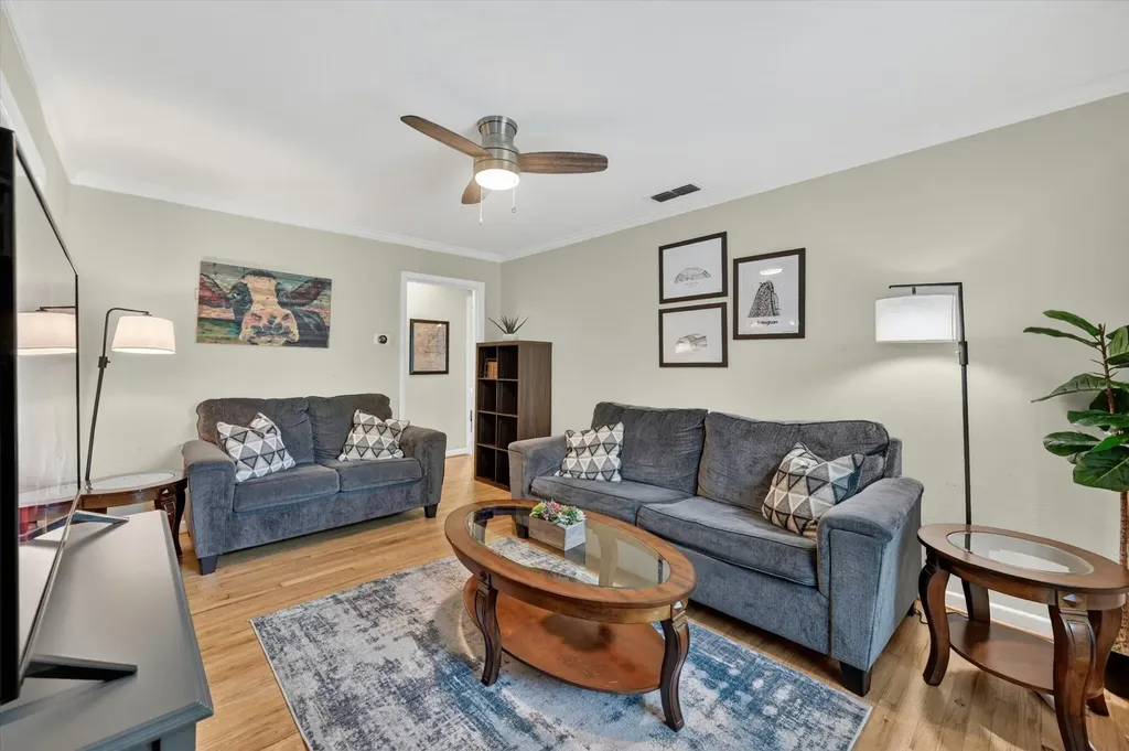 601 Circle Drive Arlington TX 76010