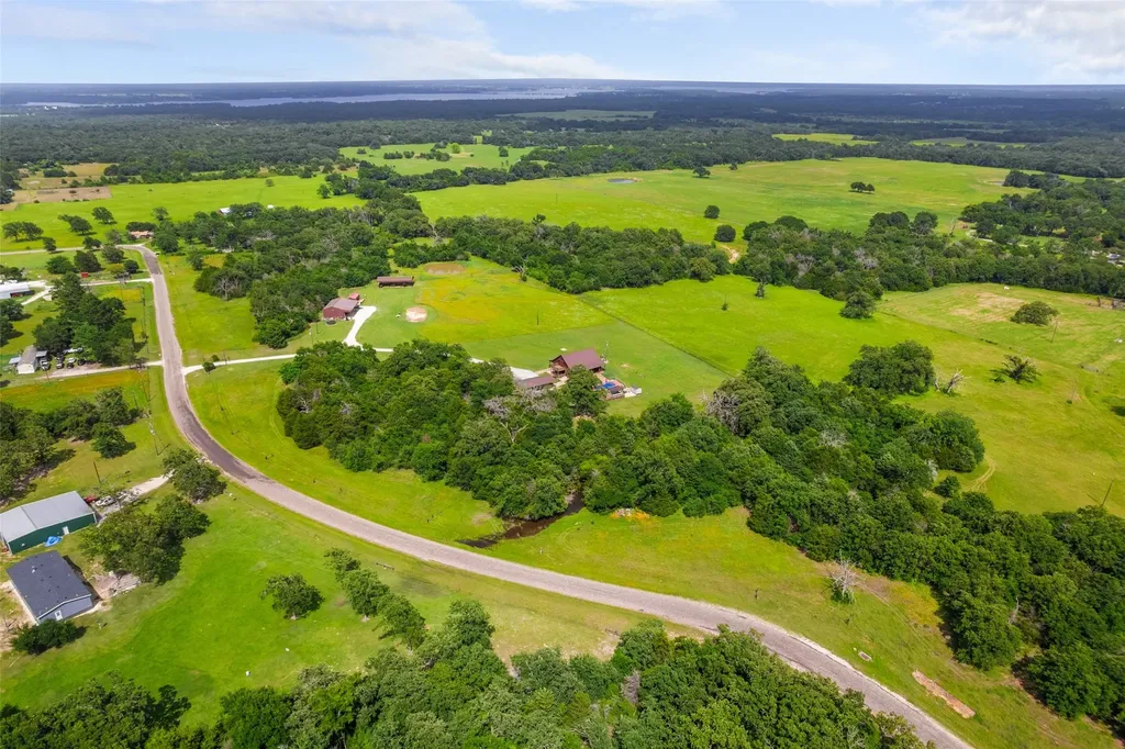 218 Lcr 793 Groesbeck TX 76642