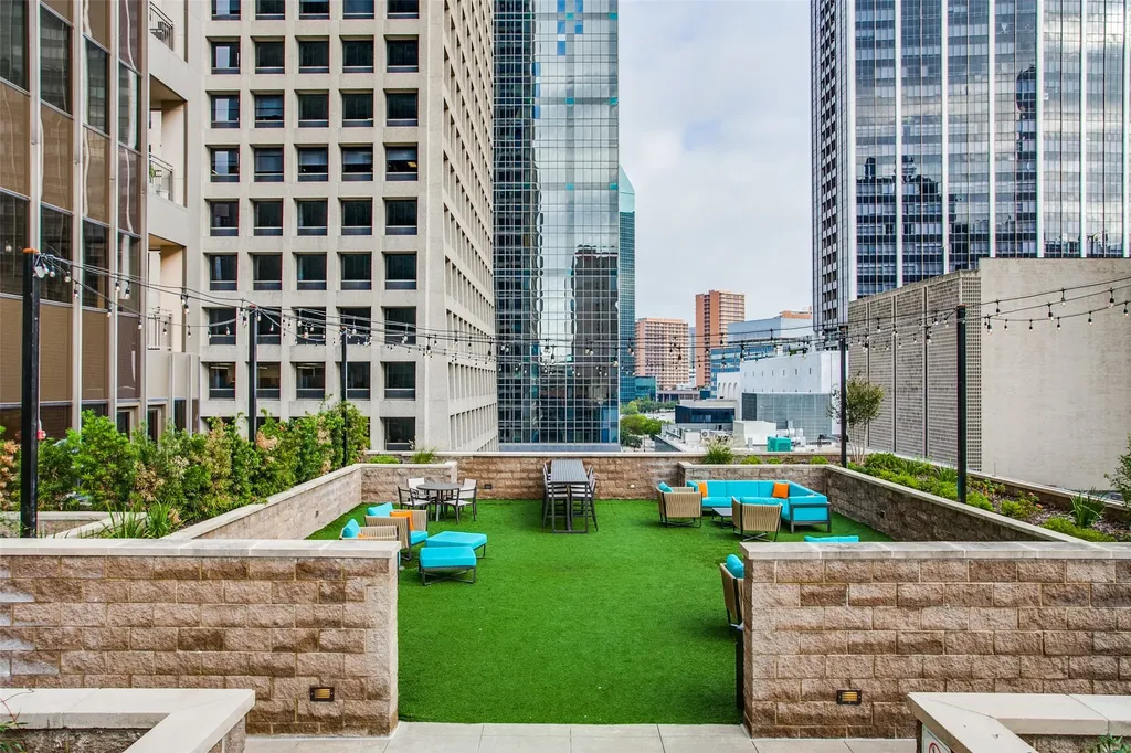 1200 Main Street Dallas TX 75202