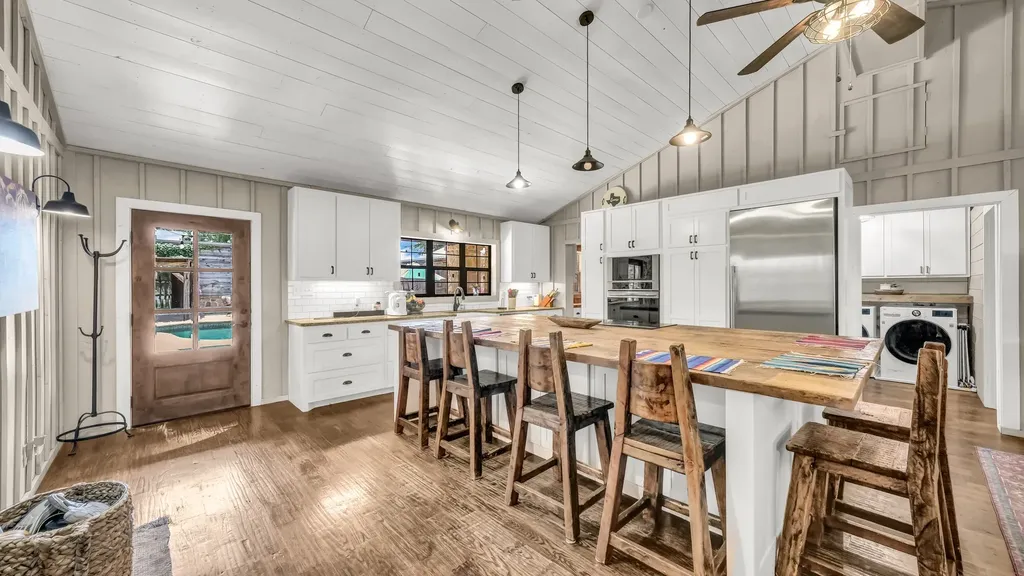 1060 Young Bend Road Brock TX 76087