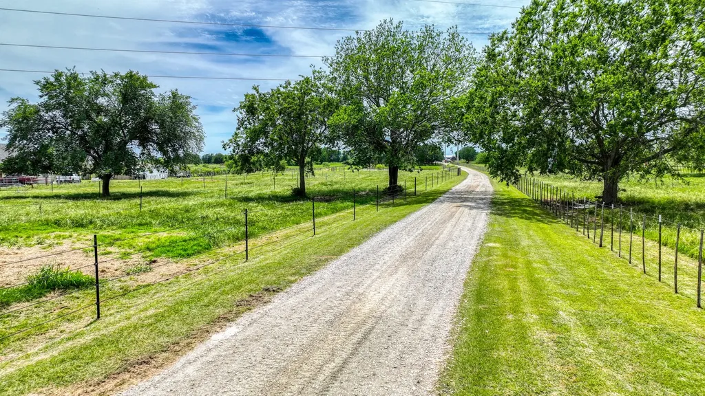 1060 Young Bend Road Brock TX 76087