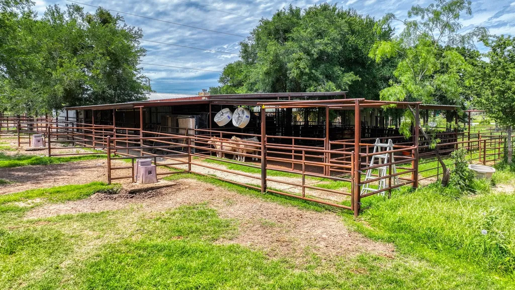 1060 Young Bend Road Brock TX 76087