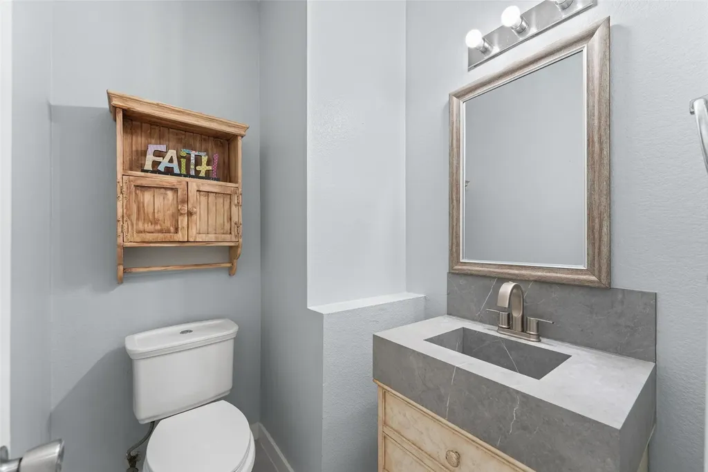 207 Deerpath Road Hickory Creek TX 75065