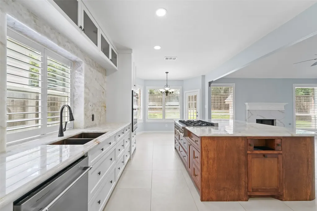 207 Deerpath Road Hickory Creek TX 75065
