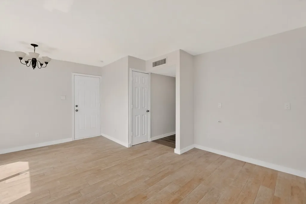 6313 Fallbrook Drive Garland TX 75043