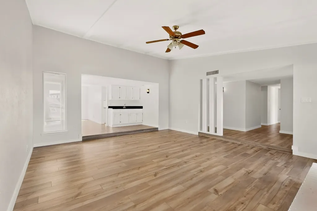 6313 Fallbrook Drive Garland TX 75043
