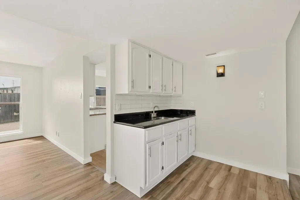 6313 Fallbrook Drive Garland TX 75043