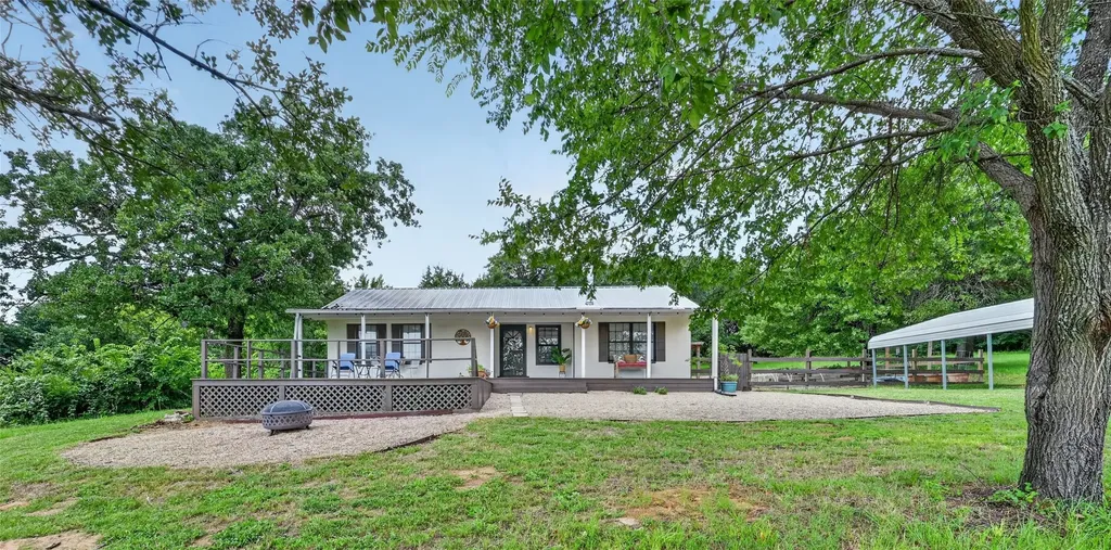 1300 Shannon Drive Cleburne TX 76031