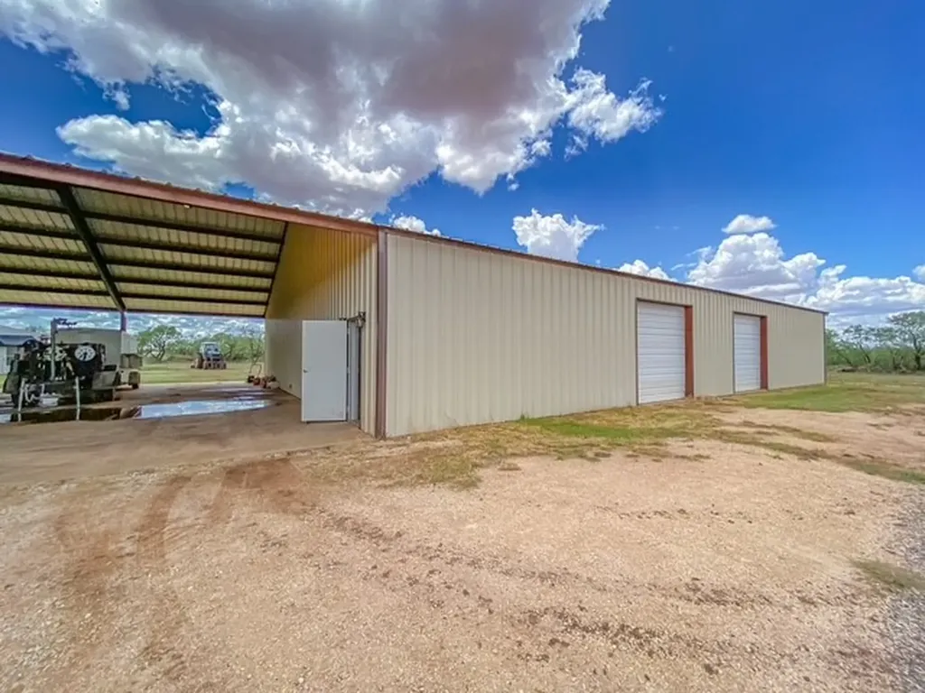 14867 County Road 407 Trent TX 79561