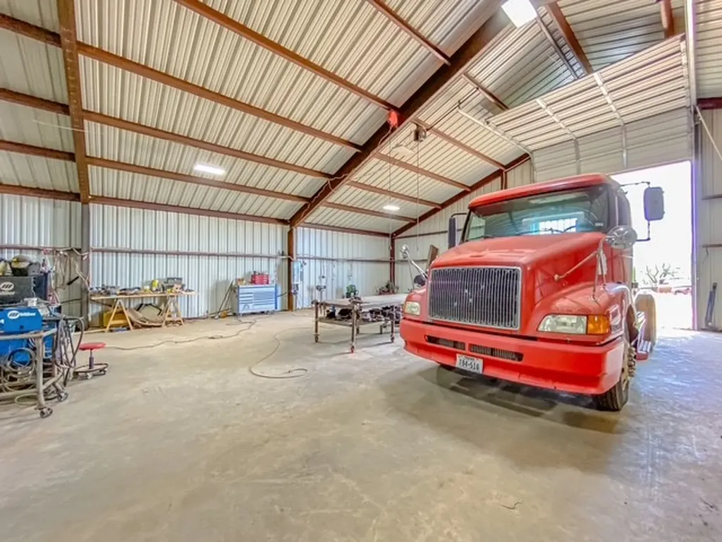 14867 County Road 407 Trent TX 79561