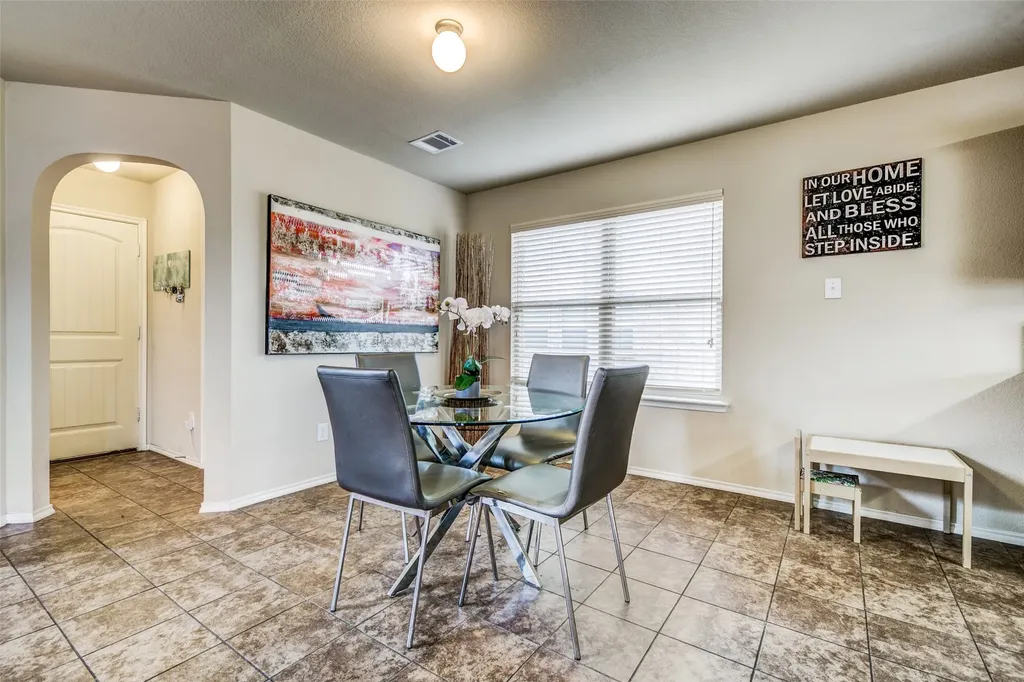 1774 Pioneer Way Lancaster TX 75146