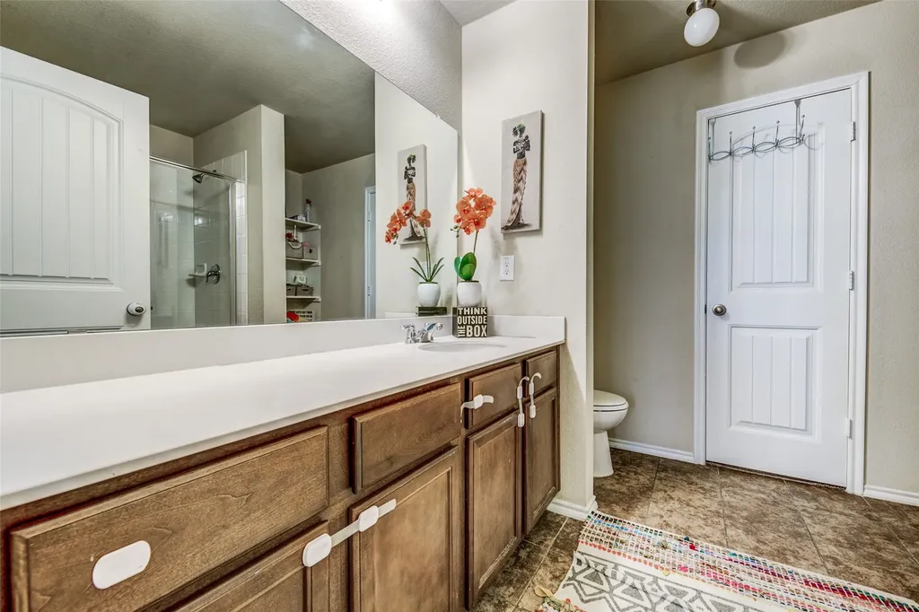1774 Pioneer Way Lancaster TX 75146