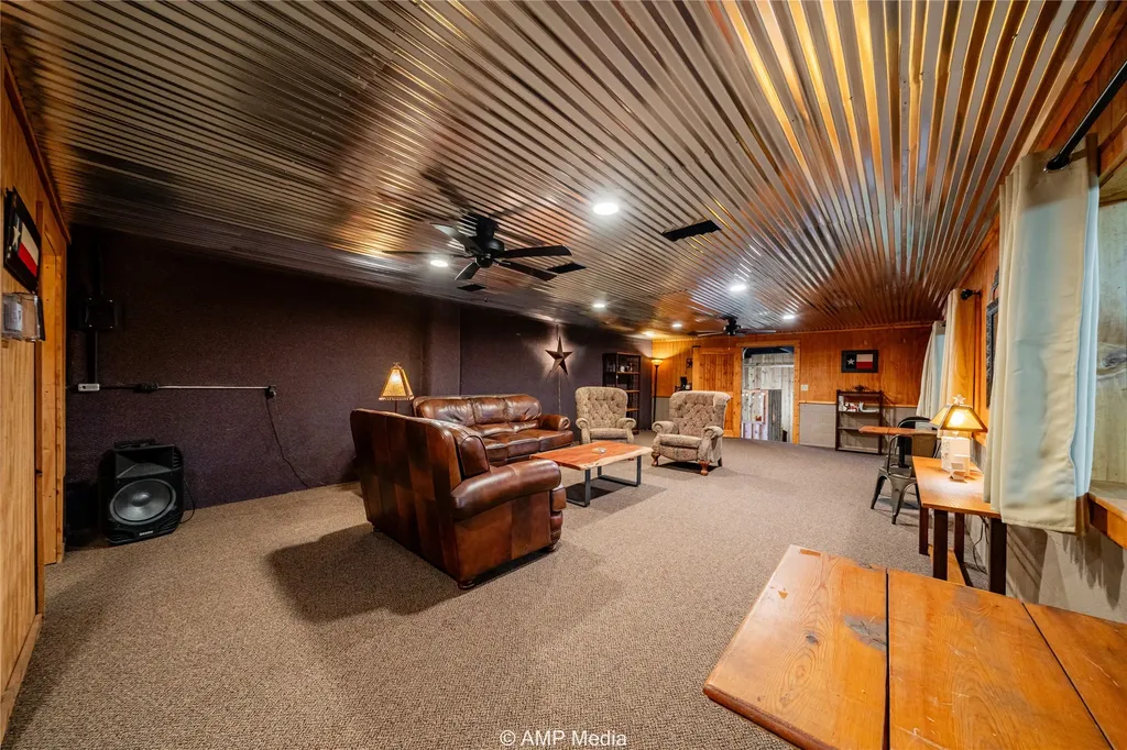 1183 W Mcharg Street Stamford TX 79553