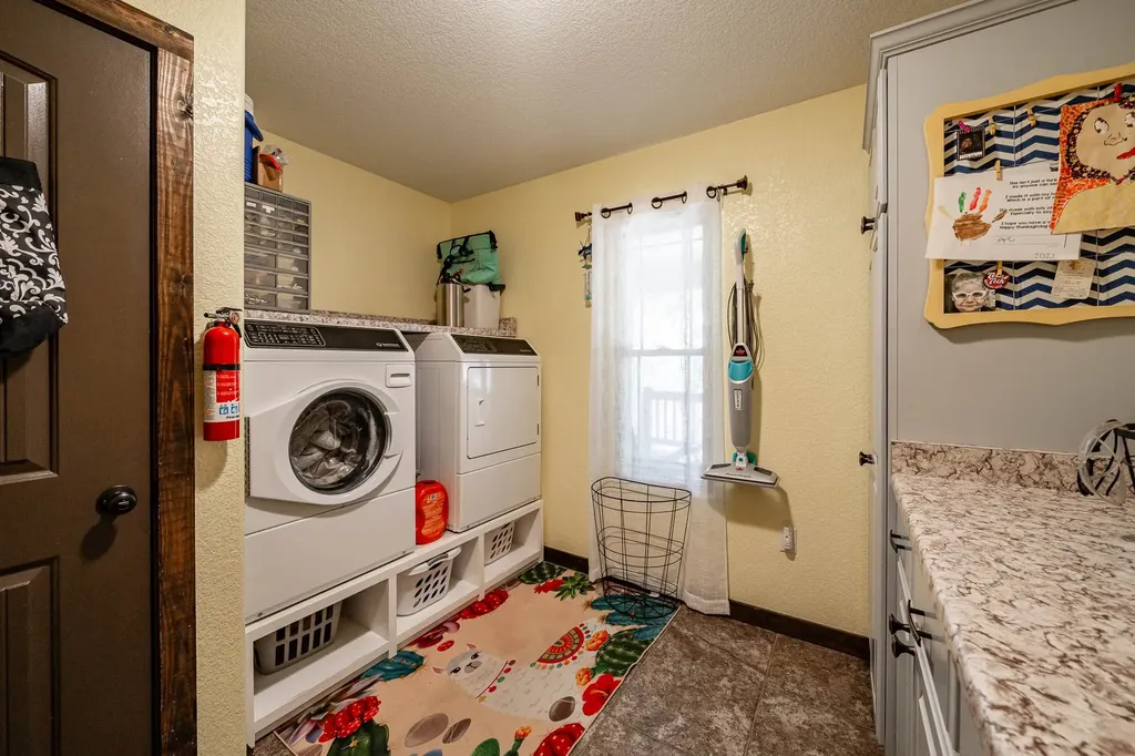 2338 Private Road 354 Hawley TX 79525