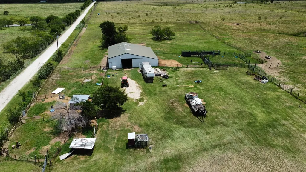 1044 Hcr 3241 Hubbard TX 76648