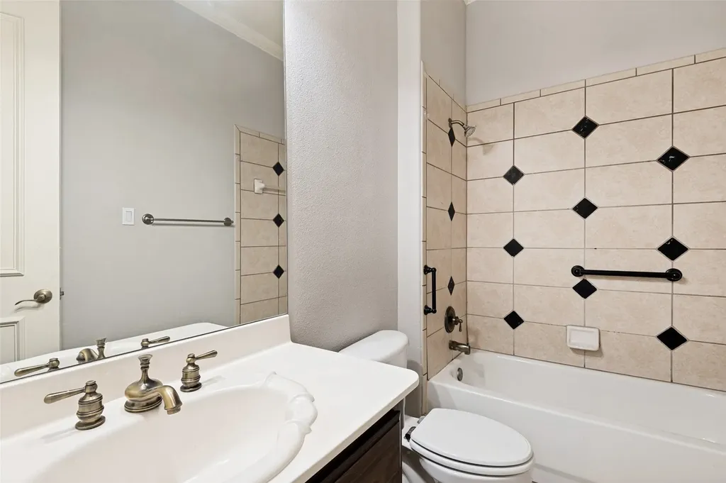 2619 King Arthur Boulevard Lewisville TX 75056